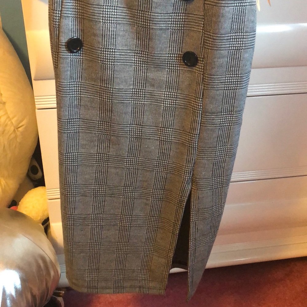 Dress - Picture 4 of 4